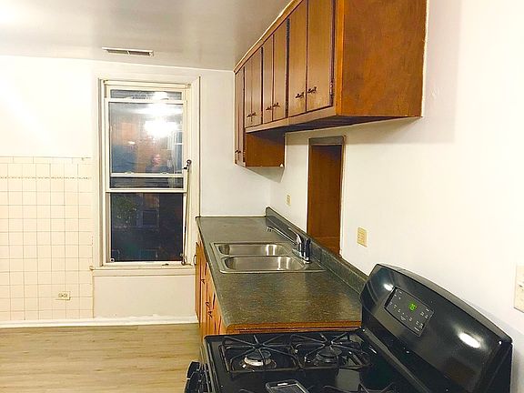 4th image of 3400 S Lituanica Ave #2