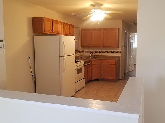 4th image of 4630 Margaretta Ave