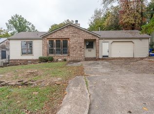 2013 S Z St, Fort Smith, AR 72901