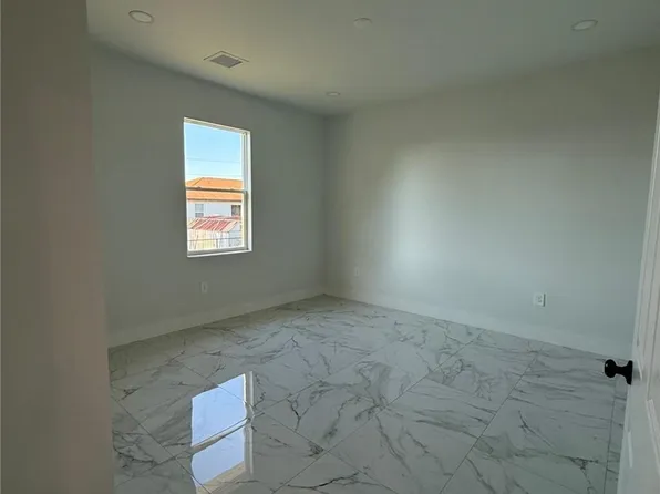 352 Pullman St, Lehigh Acres, FL 33974