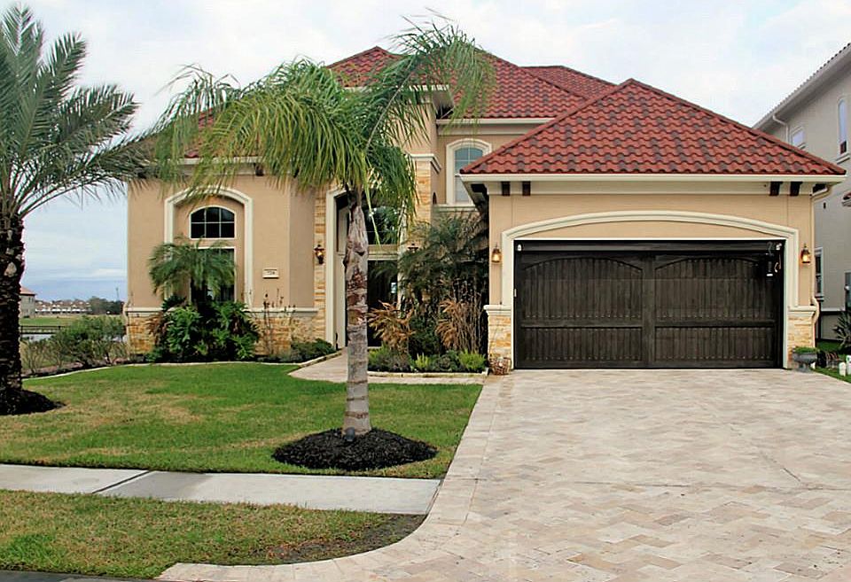 1st image of 728 Pegasus Ln