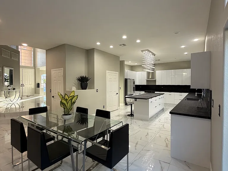 8922 Rio Verde Ave — Photo 36