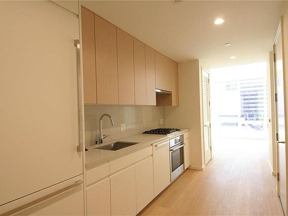 2nd image of 877 Francisco St APT 521