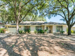 525 Crestway Dr, Windcrest, TX 78239
