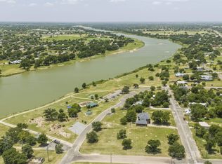 300 W Tarrant St, Llano, TX 78643