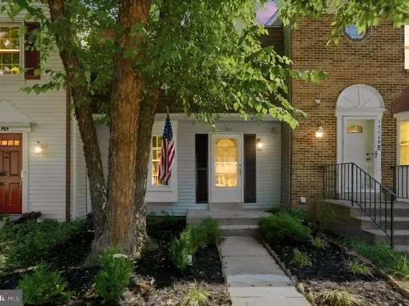 14462 Four Chimney Dr, Centreville, VA 20120