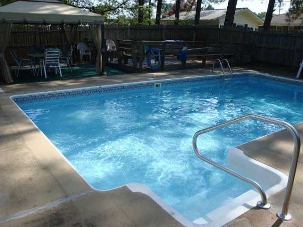 2nd image of 102 Rochelle Dr
