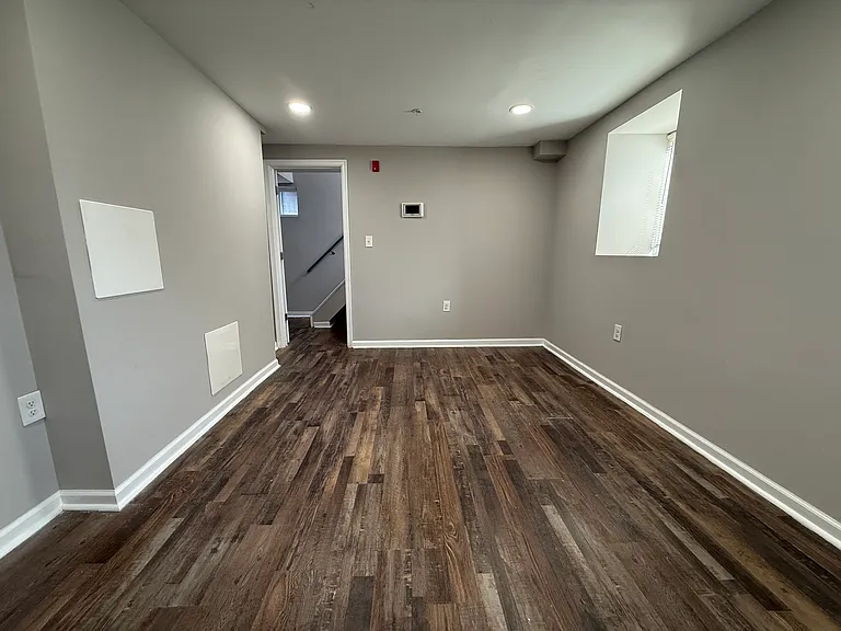 537 N 64th St #1 — Photo 17