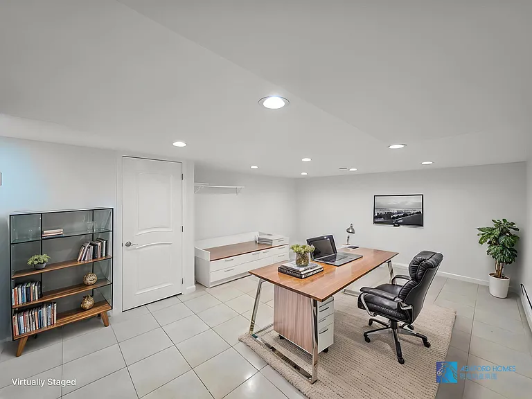 177 Bay 49 St #2A — Photo 3
