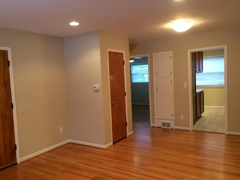 222 S West St — Photo 6