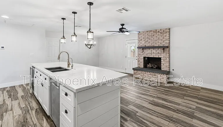 447 E Carson Dr — Photo 17