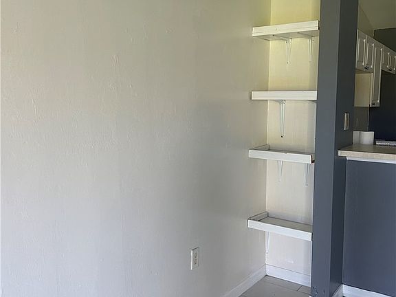 4th image of 2216 Keith Ave S