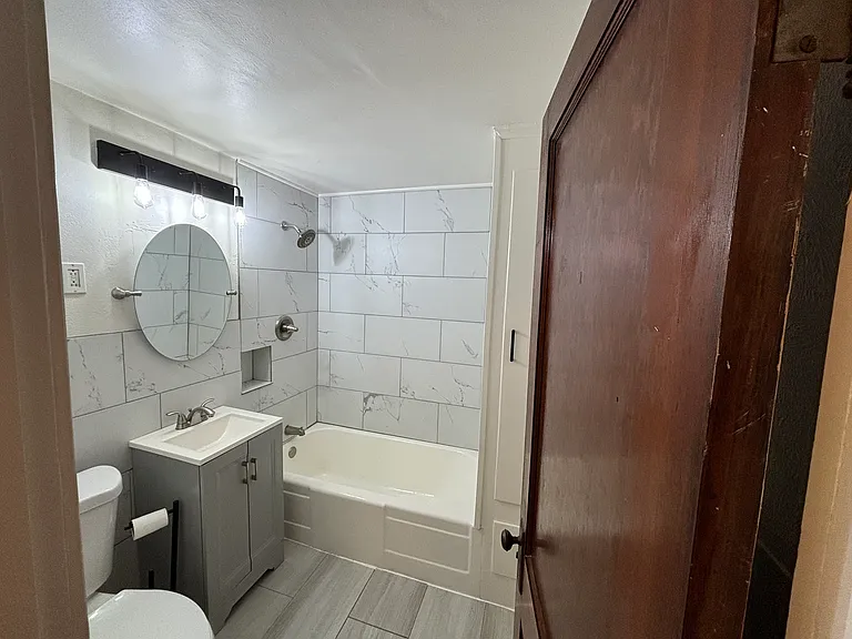 140 Sheffield Ave — Photo 8