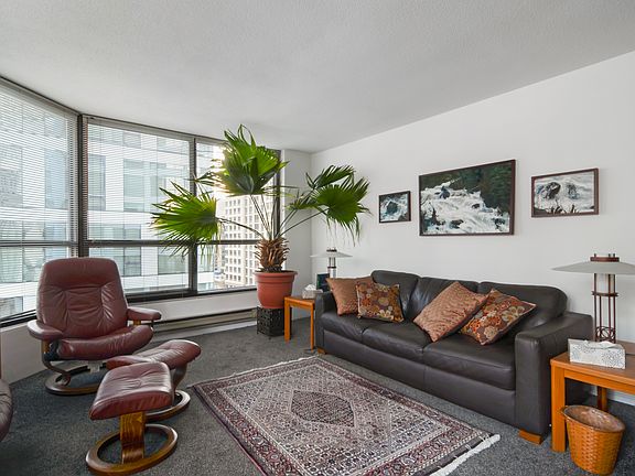 4th image of 405 N Wabash Ave Unit 606