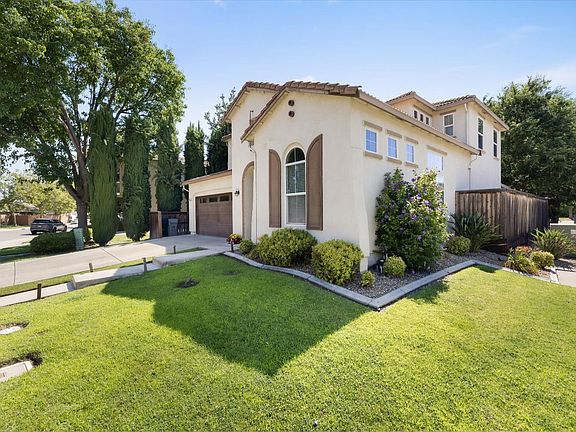 5th image of 3662 W River Dr