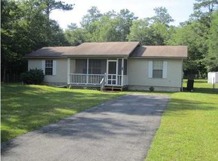 362 Sparkleberry Ln, Freeport, FL 32439