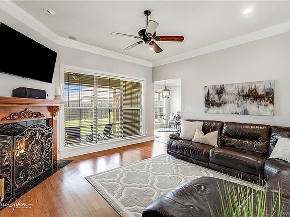 4th image of 1143 Pelican Creek Dr
