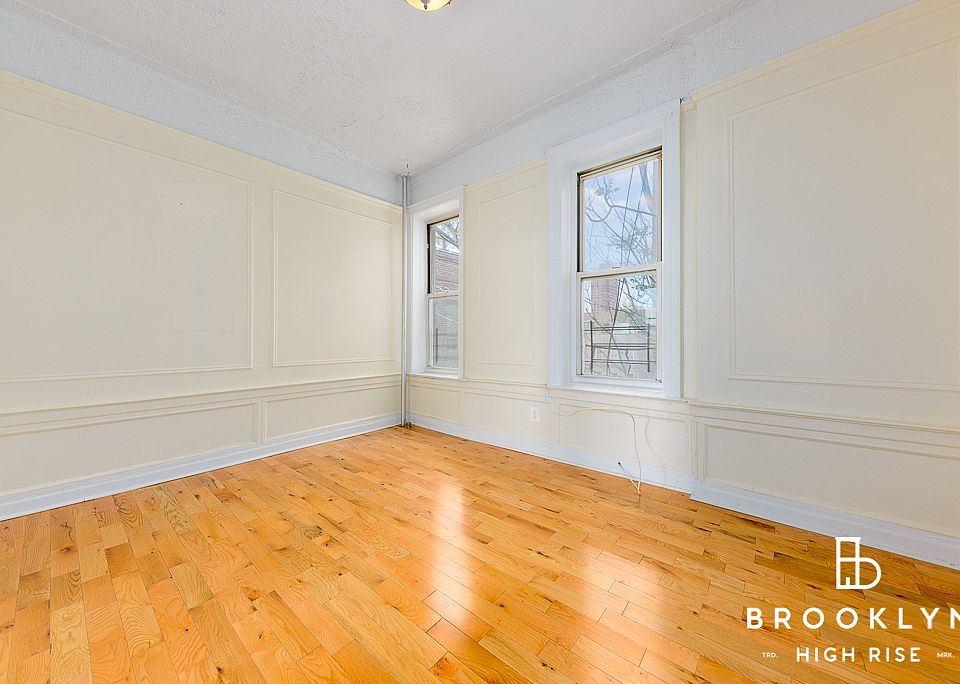 1st image of 1625 Park Pl #25