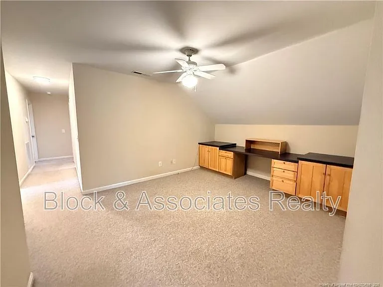 1165 Greenbriar Dr — Photo 16