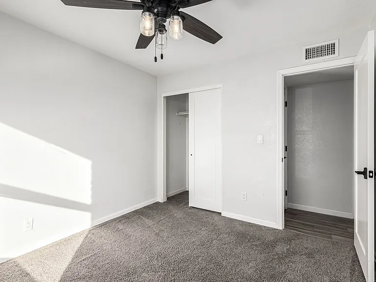 1420 N Rose St — Photo 20