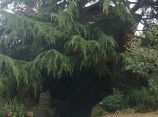 222 NW 40th St, Seattle, WA 98107
