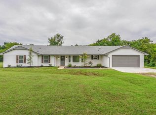 8000 Debbie Ln, Noble, OK 73068