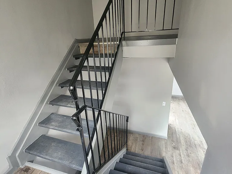 3810 N 111th Plz — Photo 8