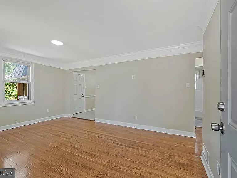 9035 48th Pl — Photo 37