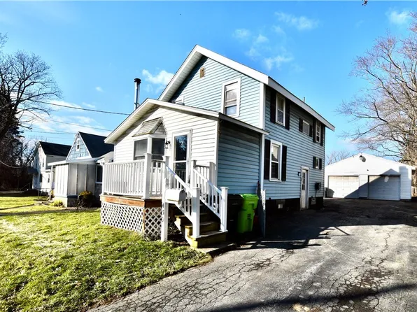 430 Garden City Dr, Syracuse, NY 13211