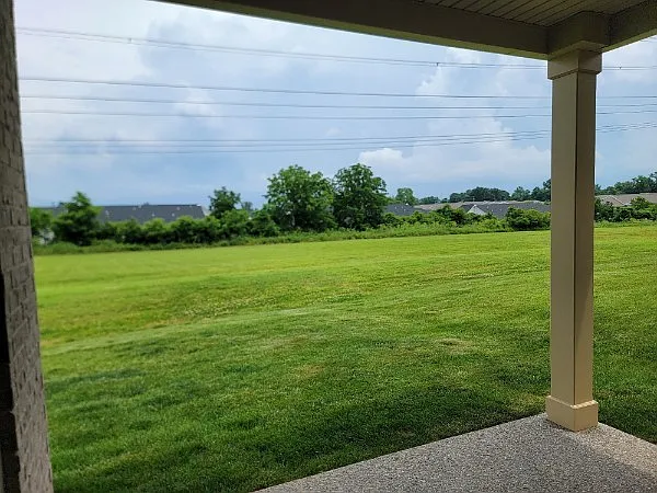 3 bed, 3.0 bath, 2345 sqft, $2,700 — Photo 4