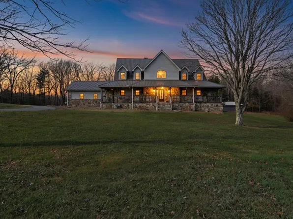 815 York Rd, Crossville, TN 38555