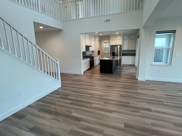 4202 Randa Way — Photo 8