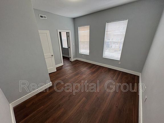 2nd image of 1527-1529 Foster Ave