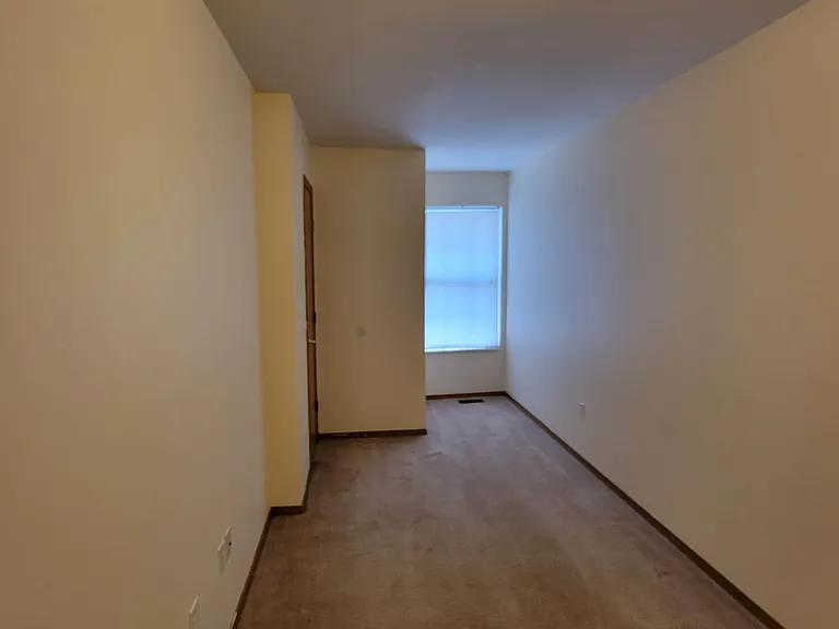 421 Spring Creek Rd — Photo 3