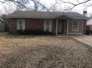 811 W Smith St, Cleburne, TX 76033