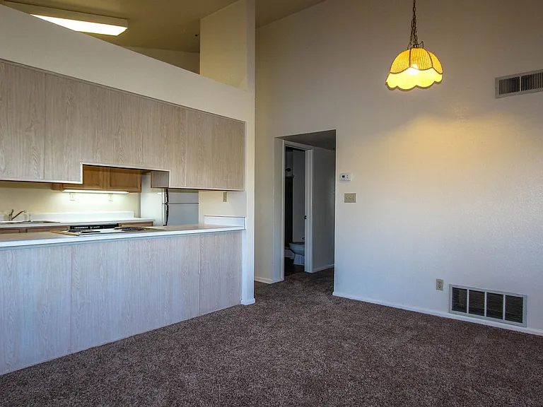 240 S McCormick St — Photo 7