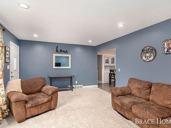 4th image of 7019 Southwood Dr