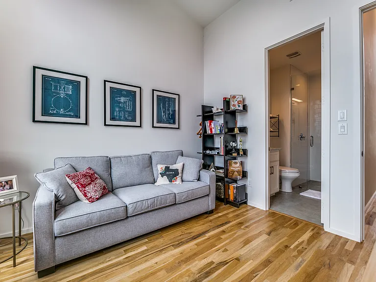 1839 Summit Ave #3 — Photo 17
