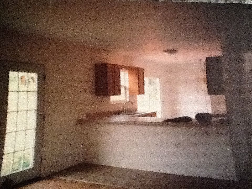 2nd image of 376 Harrison Rd