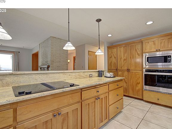 5th image of 32320 NE Ammeter Rd