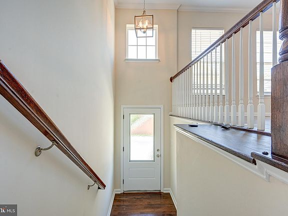 3rd image of 7827 Crystal Brook Way