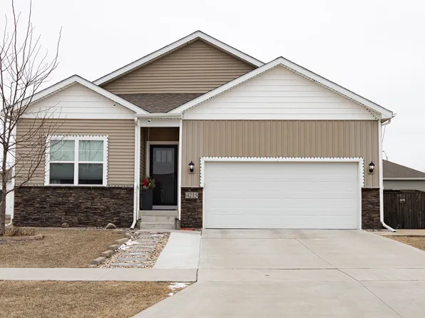 4215 NW Cedarwood Dr, Ankeny, IA 50023