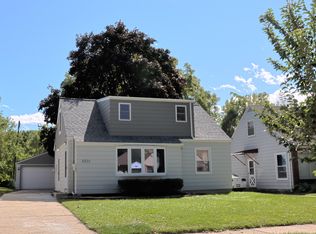 3031 E Koenig Ave, Saint Francis, WI 53235
