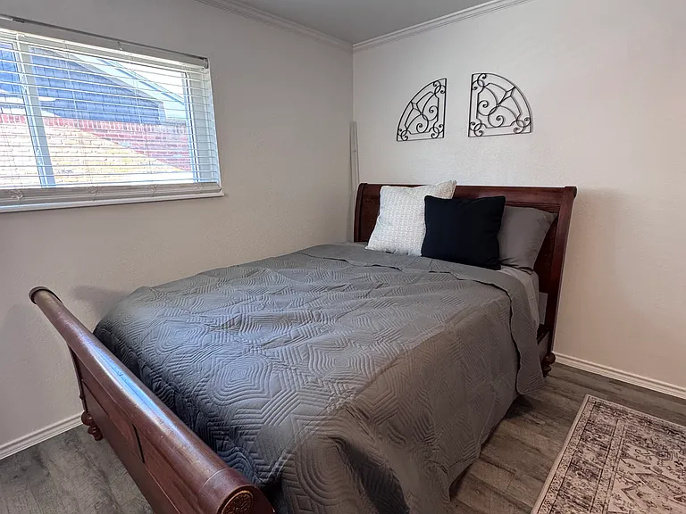 3603 Maple Ave — Photo 9