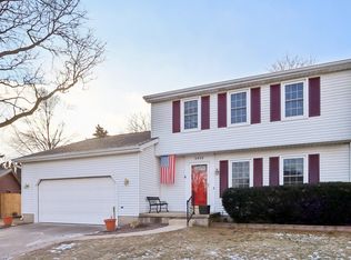 2646 S Norfolk Cir, Fitchburg, WI 53719