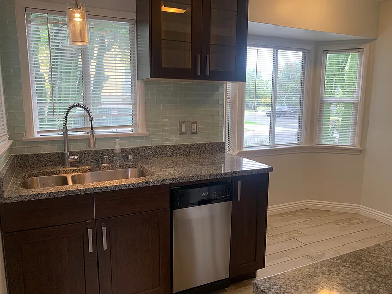 4231 Alcove Ave — Photo 3