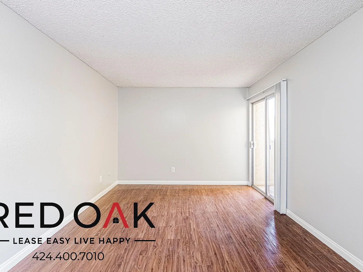 Sunlit 1-Bed with Pool, Balcony, On-Site Laundry and Parking Included in the Heart of Anaheim! — Photo 4