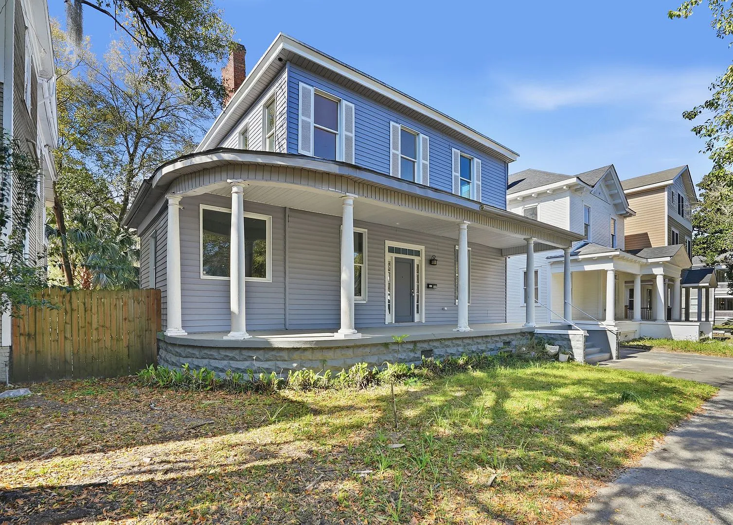 Beautiful Victorian Home for Lease in the Heart of Savannah — Photo 1