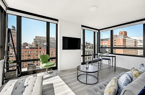 415 W 120th St #PENTHOUSE Photo 1