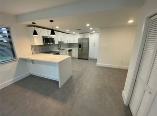 9801 SW 55th St, Miami, FL 33165